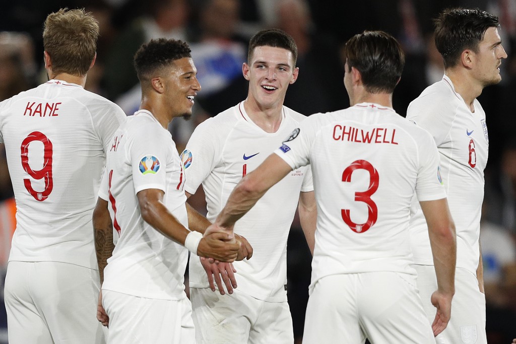 A Federação de Futebol Inglês (FA) anunciou que os amistosos da seleção da Inglaterra contra Itália e Dinamarca, nos dias 27 e 31 de março, em Wembley, foram cancelados.