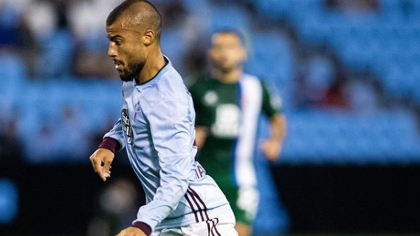 FECHADO - O Celta de Vigo irá exercer a opção de compra pelo meia brasileiro Rafinha. . De acordo com o 'SPORT', a cláusula vale aproximadamente 15 milhões de euros (cerca de R$ 91 milhões).