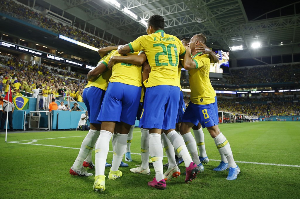 Brasil 14 vitórias x 4 vitórias Portugal 