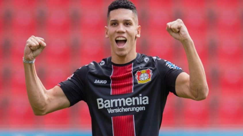 Amadeu ficou de 2015 a 2019 na Seleção Brasileira, tempo esse dividido entre Sub-17 e Sub-20. Lá, trabalhou com Paulinho, do Bayer Leverkusen.