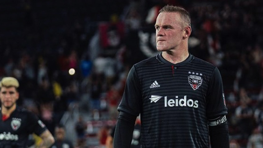 O ídolo do United, Wayne Rooney, juntamente com outros atletas, perdeu mais de 25 milhões de libras em fraudes no setor imobiliário, na empresa Kingsbridge Asset Management. 