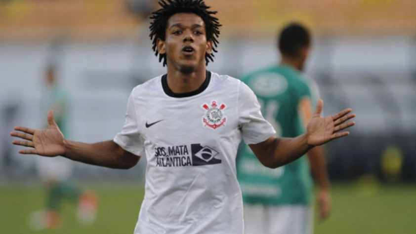 Romarinho: atacante - reserva - 31 anos - atualmente está no Al Ittihad, da Arábia Saudita