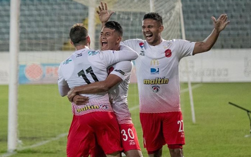 Para finalizar, na Venezuela ainda não há data certa para retorno do futebol, porém, a previsão de volta do Campeonato Venezuelano é para a última semana de agosto. Na foto, o time do Caracas.