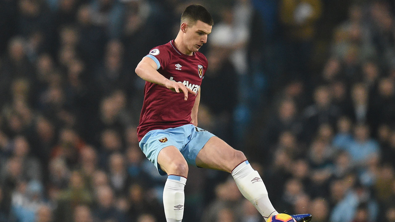 MORNO - O Manchester United já começa a pensar em reforços para a próxima temporada. De acordo com o "Mirror", os Red Devils buscam a contratação de Declan Rice, um dos destaques do West Ham na temporada.