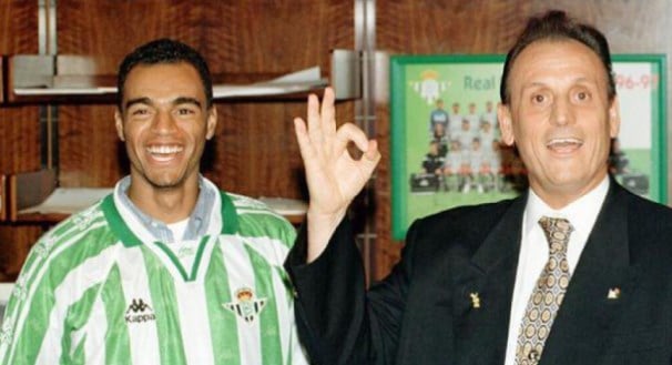 10º lugar: Denílson (atacante) - Saiu do São Paulo para o Betis (ESP) em 1998 - Valor: 31,5 milhões de euros