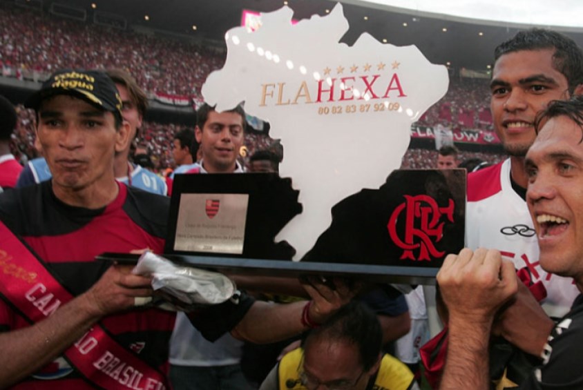 O título ficou com o Flamengo, que estava em sexto na 28ª rodada, com 42 pontos, 10 atrás do líder Palmeiras, e terminou com 67, dois à frente do Inter, vice-campeão. Os 67 pontos do Fla foi a menor pontuação de um campeão na era dos pontos corridos.