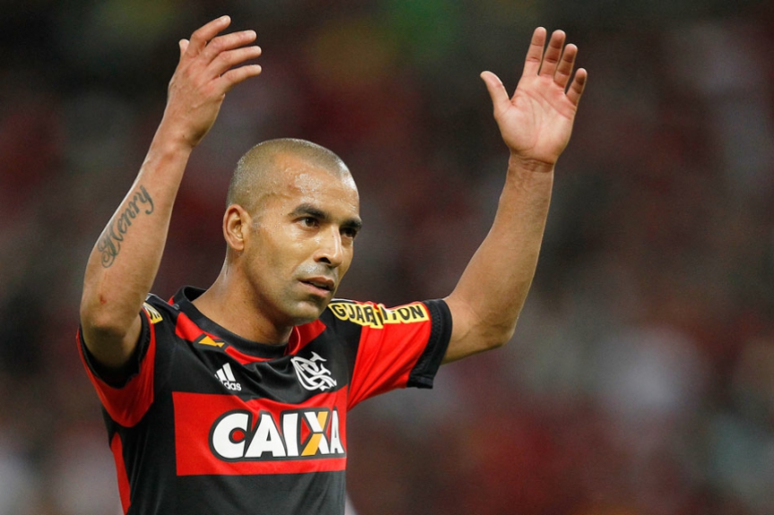 O atacante Emerson Sheik, na época no Flamengo, ironizou o Vasco durante uma entrevista, em 2005, ao ser perguntado sobre o maior rival do Rubro-Negro: 'Quem é o maior rival? Ah, é o Vasco? Tá de sacanagem né?'. 