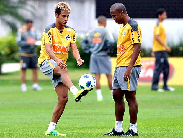 SANTOS - Neymar e Borges - No ano em que venceram a Libertadores, Borges e Neymar eram os atacantes do time. O ex-camisa 11 fez 24 gols em 47 jogos, assim como Borges fez a mesma quantidade de gols, em 33 partidas. Borges foi o artilheiro do Brasileirão, com 23 gols.