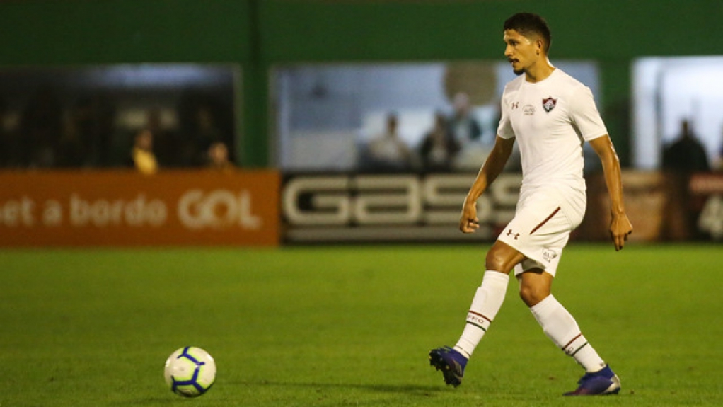 Yuri foi emprestado pelo Fluminense ao Cuiabá. O volante atuou em 21 jogos do Brasileirão 2021 pelo clube mato-grossense. Retornando ao Tricolor, não deve permanecer até pela forte concorrência no meio-campo, que tem a ascensão de jovens de Xerém.