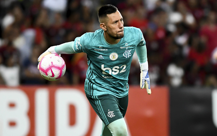 Diego Alves - O experiente goleiro disputou duas Libertadores na carreira: 2018 e 2019.