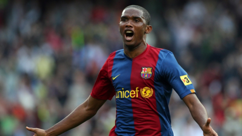 27 - Samuel Eto'o - País: Camarões - Posição: Atacante - Clubes: Leganés, Real Madrid, Espanyol, Maiorca, Barcelona, Inter de Milão, Anzhi Makhachkala, Chelsea, Everton, Sampdoria, Antalyaspor, Konyaspor e Qatar SC