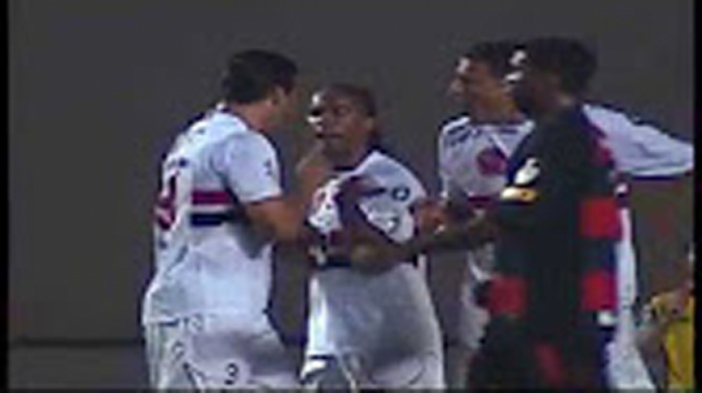 2009 - São Paulo 1 x 1 Independiente Medellín (COL) - Estreia com empate em casa. Arias abriu paras os colombianos e Borges, no último lance, fez o gol de empate do Tricolor.