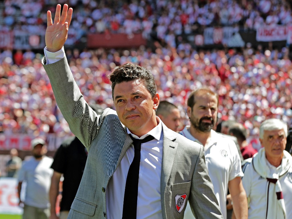 MORNO - Após especulações de um acerto próximo entre o Betis e o técnico Manuel Pellegrini, a “Radio Continental” informou que o alvo do clube de Sevilha é Marcelo Gallardo, treinador do River Plate.