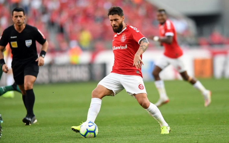 3º lugar (empate entre cinco nomes)- Rafael Sóbis (Internacional) - 3 gols