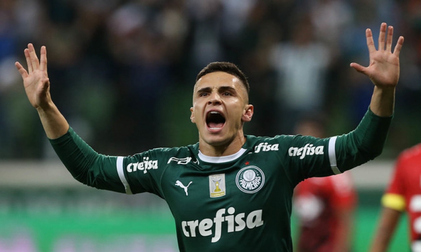 RAPHAEL VEIGA- Palmeiras (C$ 9,80) Em grande fase, fez três gols nas cinco partidas que fez no campeonato. Atuando contra um Botafogo que não convence, pode novamente deixar sua marca, mesmo atuando como visitante!