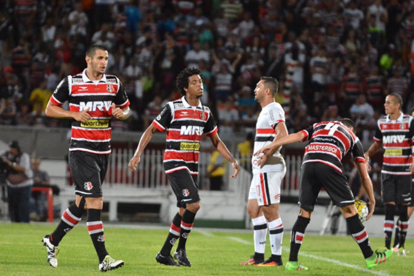 Com 7 pontos em 3 partidas, o Santa Cruz liderava o Brasileirão de 2016 na 3ª rodada. Porém, o time terminou a competição em 19ª e foi rebaixado.