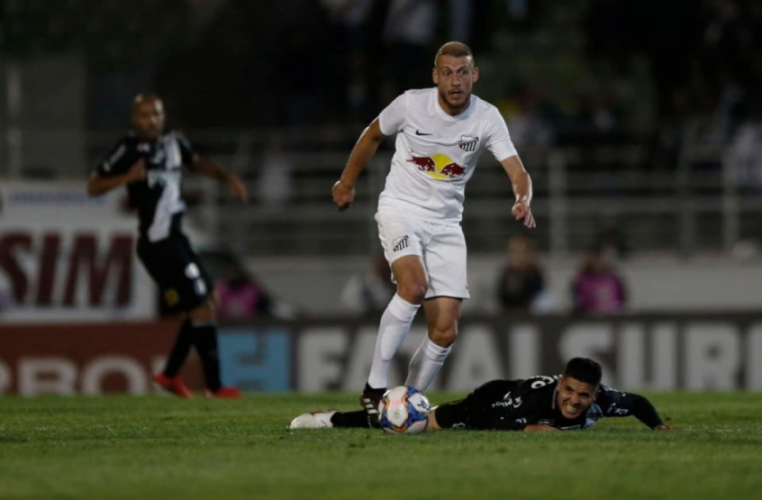 UILLIAN CORREIA - Volante - 33 anos - Inter de Limeira-SP (Campeonato Paulista) - Com passagens por Cruzeiro e Red Bull Bragantino, o volante reforçará a Inter de Limeira no próximo Paulistão. 