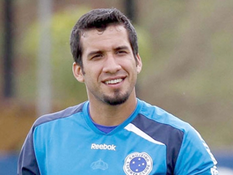 Victorino - O zagueiro Victorino ficou por dois anos no Cruzeiro, mas atuou em pouquíssimas partidas. Foram 56 jogos, mas sem empolgar a torcida.  