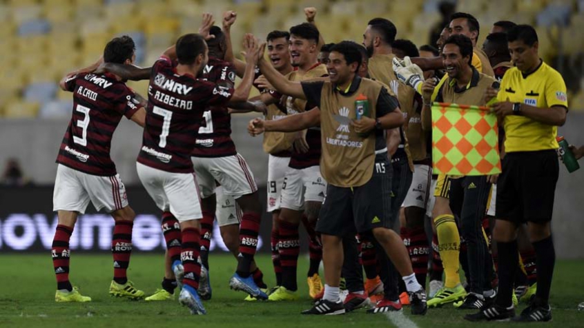 No Maracanã e com o apoio da Nação, a equipe de Jorge Jesus não tomou conhecimento do Grêmio, e aplicou um sonoro 5 a 0 no time de Renato Gaúcho. Na final, Gabigol fez história e o Flamengo venceu o River Plate.