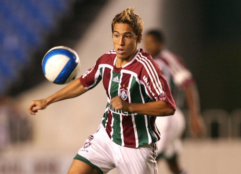 Lenny - Revelado na base do Fluminense, o atacante subiu em 2005 prometendo grandes jogadas. Mas, não rendeu o esperado e acabou rodando por diversas equipes. Está jogando na Tailândia. 