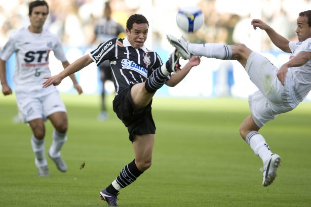 Lulinha - Era considerado uma das principais revelações do Corinthians, tendo destaque na base. Porém, nunca entregou o que prometia, rodou por diversos clubes nacionais e estrangeiros, e hoje atua no futebol japonês.