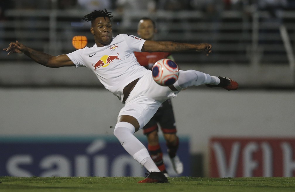 Matheus Jesus - 23 anos - Red Bull Bragantino - Volante - Contrato até: 28/02/2021 - Peça importante no Red Bull Bragantino, Matheus Jesus foi emprestado pelo Corinthians e seu futuro ainda não está definido.