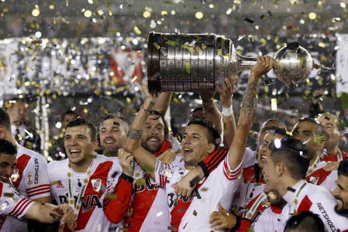 River Plate (ARG): 4 títulos - 1986, 1996, 2015 e 2018 (foto)