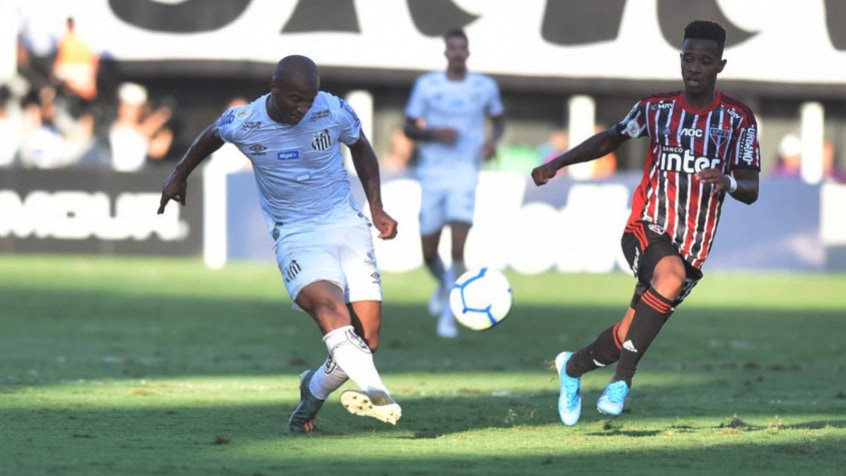 Para fechar, o Santos enfrentou o São Paulo em 108 vezes no estádio. Foram 47 vitórias, 28 empates e 33 derrotas.