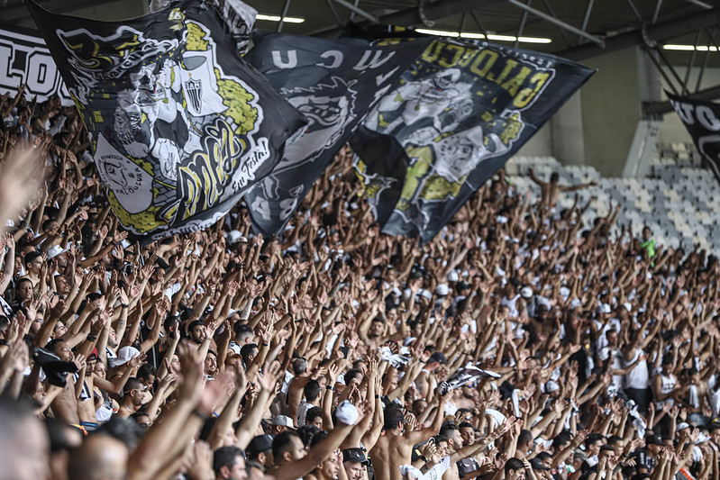 10- Atlético-MG - LANCE!/Ibope 2014: 7 milhões de torcedores / Ibope 2018: 3,4 milhões de torcedores