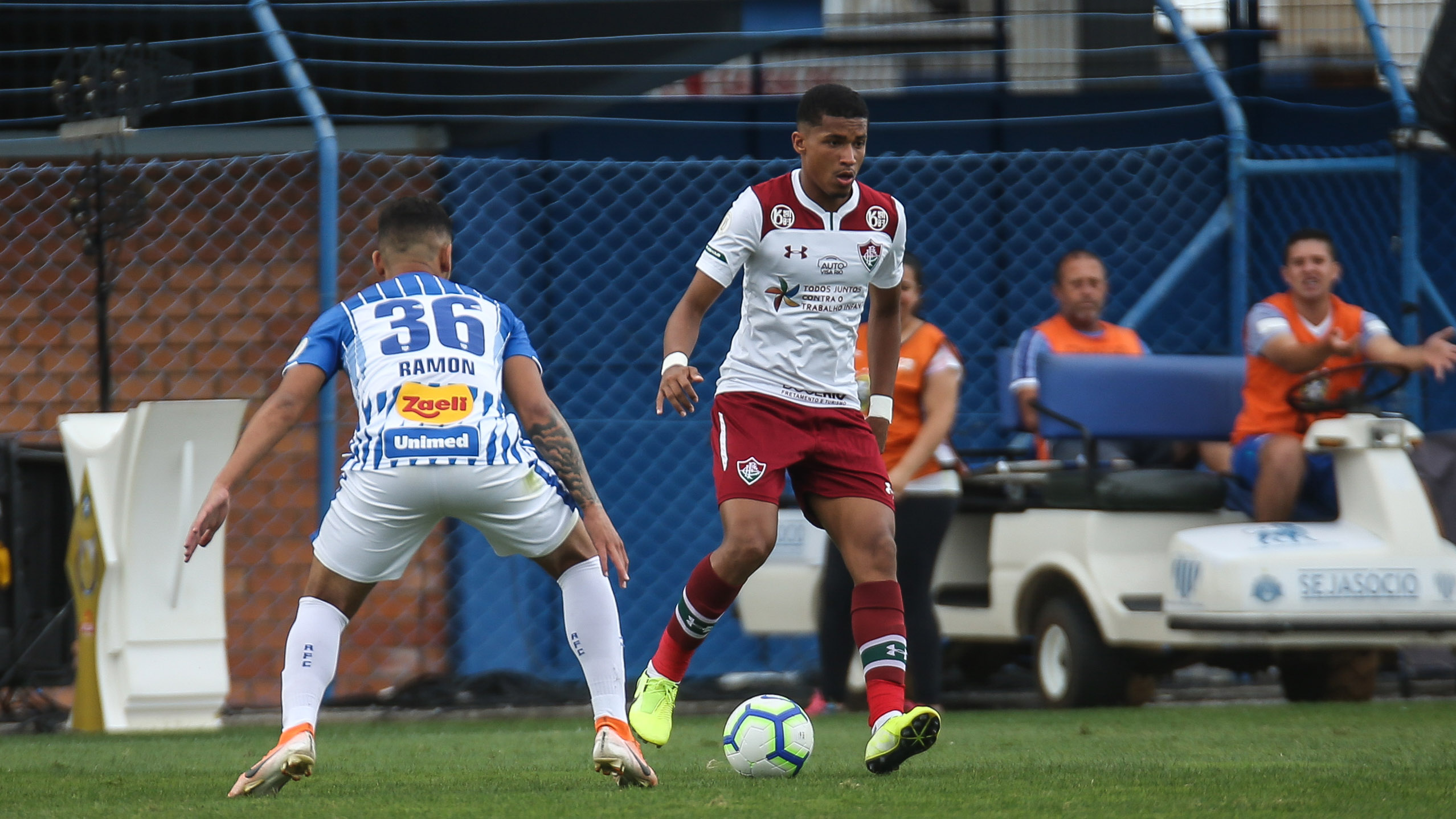 O Fluminense visitou o Avaí em Florianópolis e por pouco não trouxe uma vitória para o Rio de Janeiro, na tarde deste domingo, pelo Brasileirão. O Tricolor saiu na frente, mas acabou castigado no fim com o empate em 1 a 1 com os donos da casa. Marcos Paulo, que fez o gol do Flu, recebeu a melhor nota do time. Confira todas as avaliações do LANCE! (por Arthur Murta).