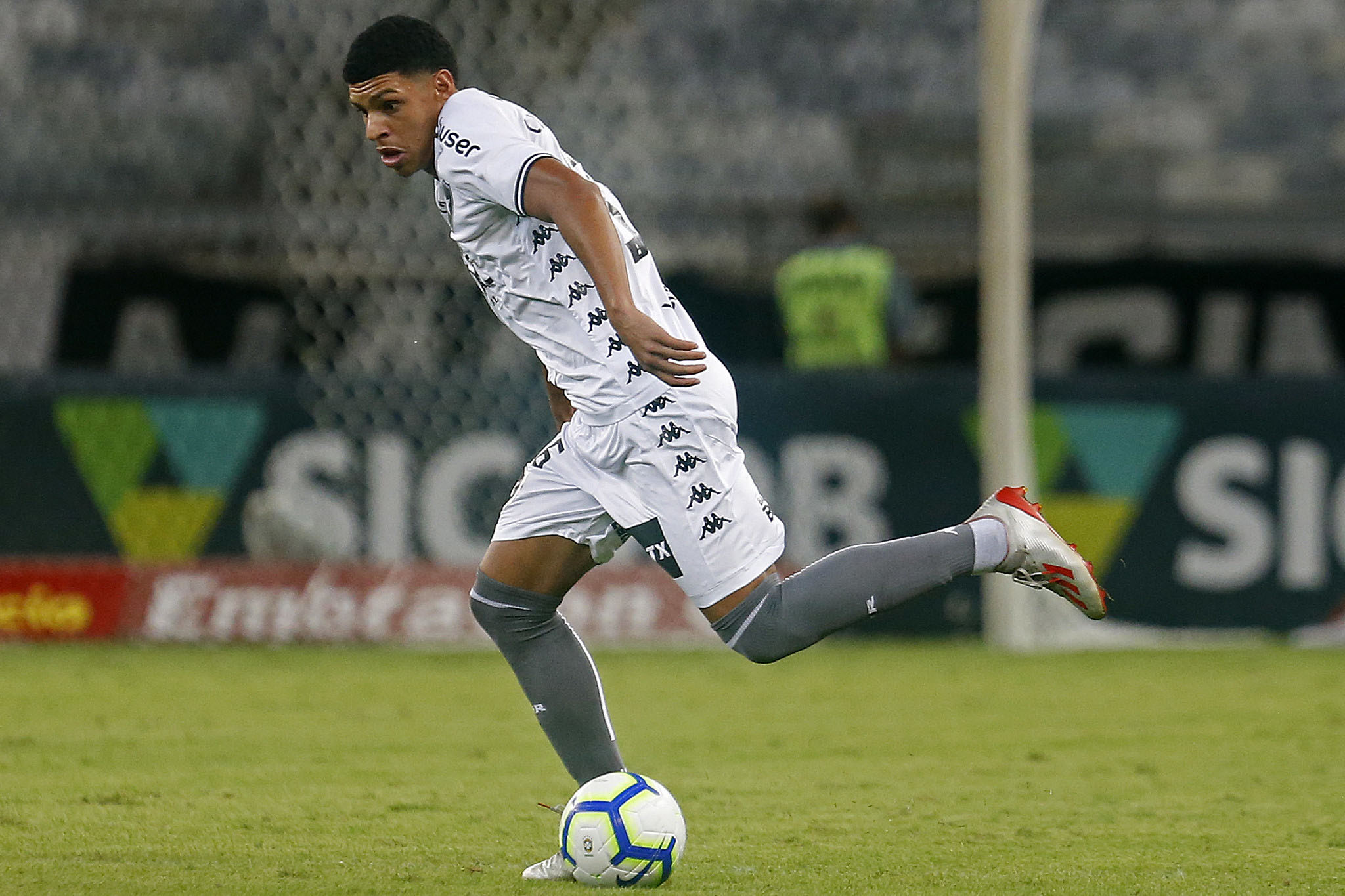 BOTAFOGO: Renan (Atlético-GO), Gilberto (Benfica), Marcelo Benevenuto (Fortaleza), Igor Rabello (Atlético-MG), Hugo (Botafogo); Gabriel (Internacional), Matheus Fernandes (Athletico-PR), Jadson (Juventude); Luis Henrique (Botafogo) [foto], Vitinho (Flamengo) e Matheus Nascimento (Botafogo).