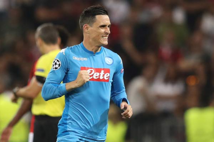 José Callejón (Napoli) tem mais de 200 jogos pelo clube que está desde 2013, mas parece que não renovará seu contrato.