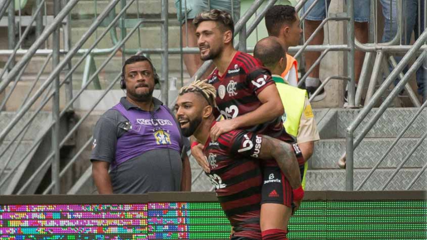 Neste sábado, o Flamengo precisa vencer o Palmeiras, no Estádio Centenário, em Montevidéu, para conquistar o tricampeonato da Libertadores. Por isso, a seguir relembre vitórias marcantes do Fla sobre o Alviverde na história.   