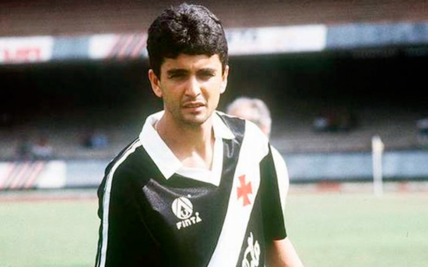 Bebeto foi campeão brasileiro com o Vasco em 1989, além de ter sido artilheiro da Seleção Brasileira na campanha do título da Copa América daquele mesmo ano.