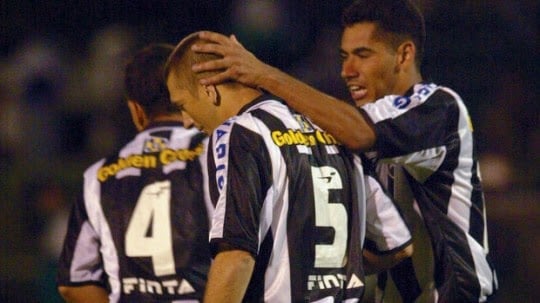 Botafogo - Campeão em 68 e 95, o Glorioso também já teve passagem pela segunda divisão ao longo de sua história. No anos de 2002, 2014 e 2020, o clube carioca foi rebaixado.