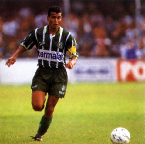 Ao retornar ao Brasil, Cafu jogou pelo Palmeiras, participando da campanha do título paulista de 1996. Pelo alviverde, Cafu jogou 46 vezes.  