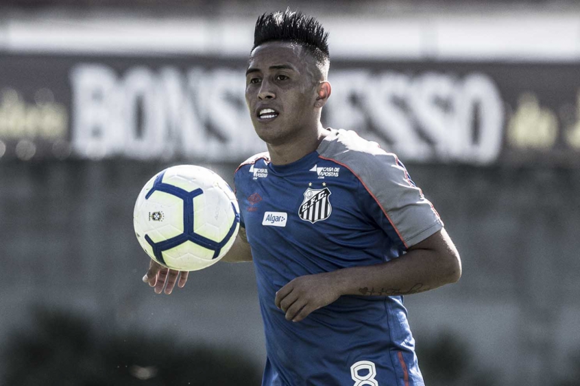 O outro clube de Cueva foi o Santos. Depois do Tricolor paulista, foi para o Krasnodar, da Rússia, e chegou ao Peixe em 2019. Foram apenas 16 jogos e nenhum gol marcado, em uma passagem para esquecer: mais problemas disciplinares e uma saída curiosa pela porta dos fundos.