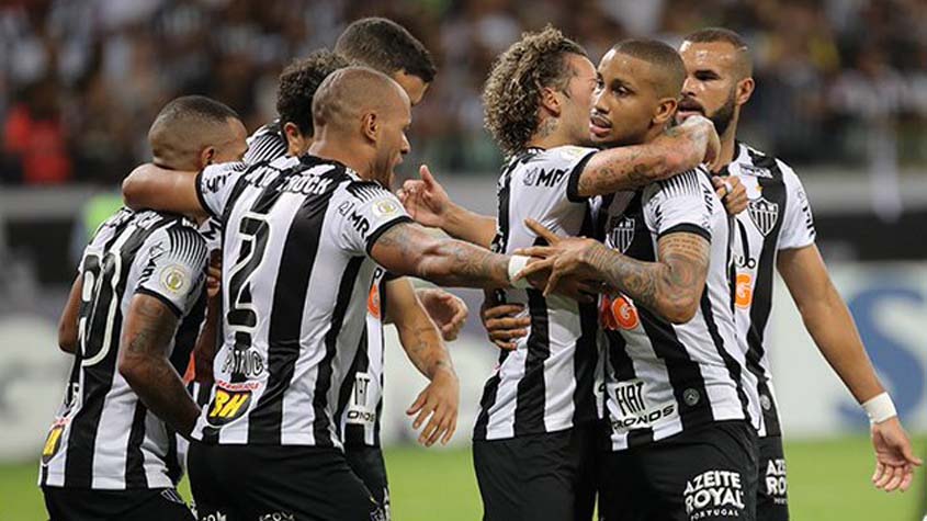 ATLÉTICO-MG - SOBE - Não teve qualquer dificuldade para controlar o jogo contra o Botafogo. Ofensivo desde o início, trabalhou bem as jogadas e chegou com facilidade aos gols, aproveitando as falhas defensivas da equipe de General Severiano. Se tivesse mantido o ritmo, poderia ter vencido por um placar mais elástico. / DESCE -  Assim como o controle de jogo foi impecável, faltou mais efetividade do Atlético-MG no segundo tempo da vitória dentro de casa sobre o Botafogo. Os jogadores, por não serem muito ameaçados pelo adversário, diminuíram o ritmo e preferiram administrar mais o resultado, o que deixou os torcedores bravos – ainda mais por ter sido a despedida da equipe em jogos em casa nesta temporada.