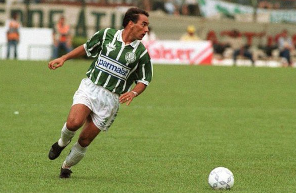 Edmundo fez história no Vasco e no Palmeiras, além da Seleção Brasileira. No entanto, o Animal nunca conquistou Libertadores nem Copa do Mundo.