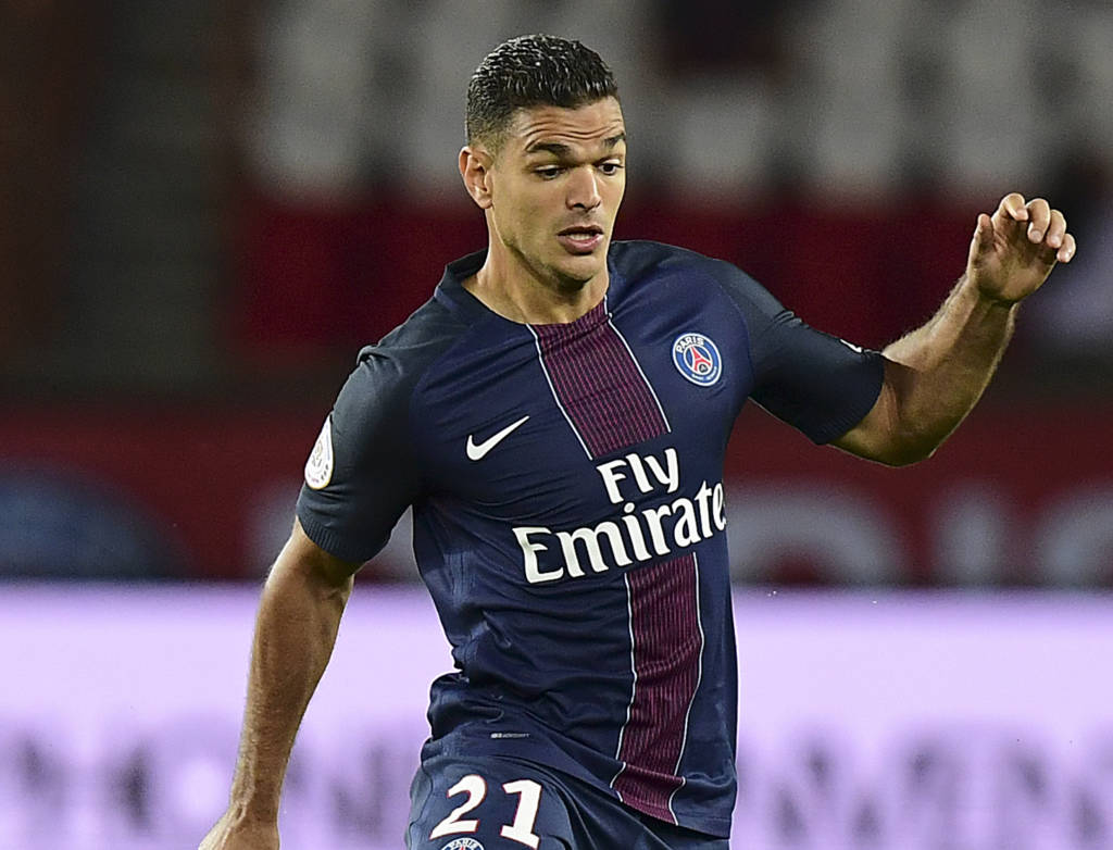 Ben Arfa (meia) - 34 anos - Sem clube desde julho de 2021 - Último clube: Bordeaux - Valor de mercado: 2 milhões de euros (R$ 13,2 milhões).