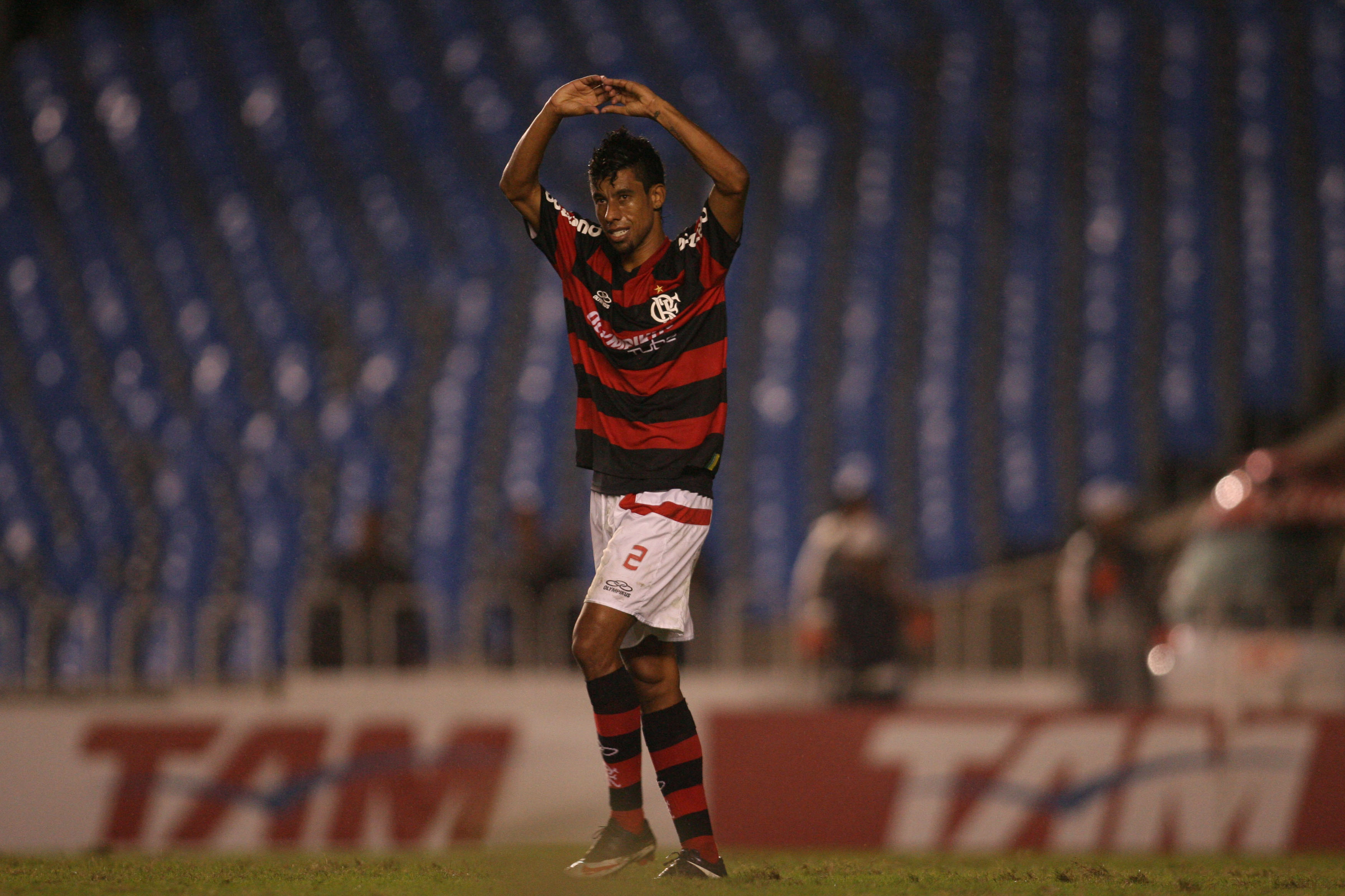 Léo Moura: já aposentado, o lateral-direito foi um dos principais jogadores do Flamengo entre 2005 e 2014. Pelo time da Gávea, atuou por mais de 500 jogos e se despediu em um amistoso organizado pelo clube.