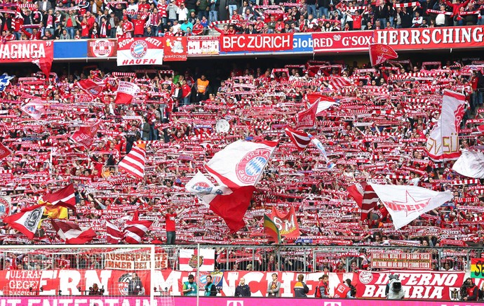 2 - Bayern Munique (GER) Jogos:348/ Vitórias:202/ Empates:72/ Derrotas:74/ GM:708/ GS:347 / Títulos: 5