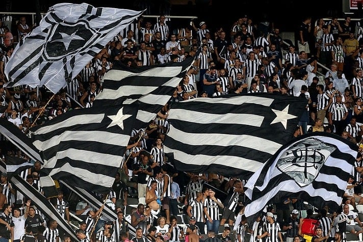 13 – Botafogo: são 3.393.289 inscritos nos canais do Glorioso, bem próximo do Flu, 12º colocado.