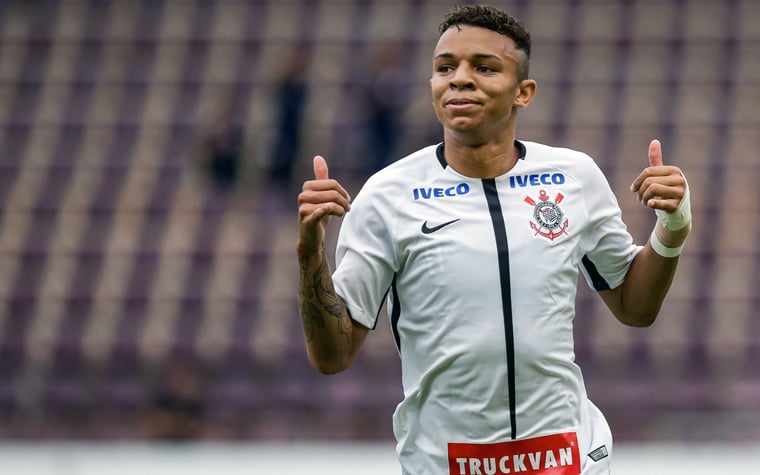 O jovem Rafael Bilú foi emprestado pelo Corinthians ao CSA até o fim de 2020. Seu vínculo com o Timão vai até 2022.