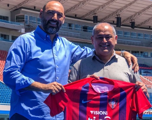 Na tarde desta segunda-feira, o Cerro Porteño apresentou o seu novo técnico para a temporada 2020. Trata-se de Francisco Arce, que aceitou a oferta do Ciclón e deu início a sua segunda passagem dentro do clube.