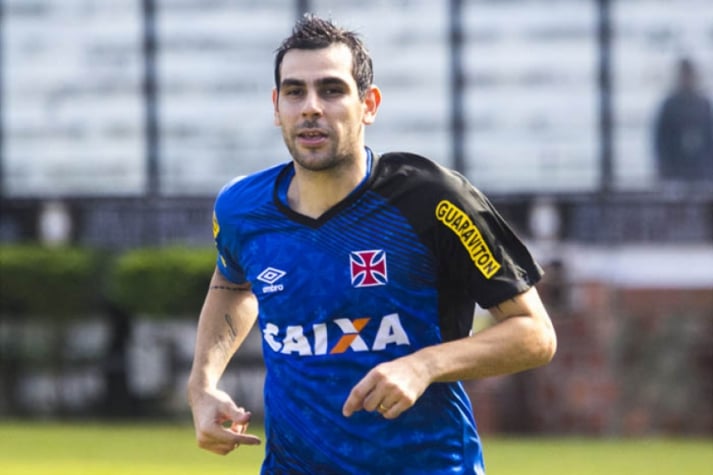 Herrera - Após sucesso no Botafogo, o argentino jogou nos Emirados Árabes Unidos. Quando voltou ao Brasil, em 2015, disputou 16 jogos e fez um gol.
