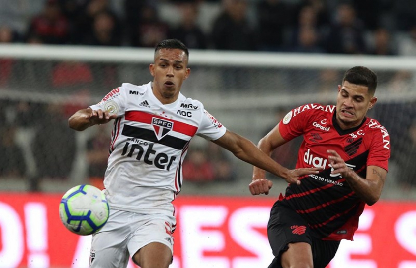 IGOR VINÍCIUS - São Paulo (C$ 8,70) - Atuando com liberdade ofensiva no 3-5-2 de Hernán Crespo, o ala ainda costuma desarmar com frequência tendo feito 7.50 pontos contra o Fluminense e precisa de apenas 1.50 ponto para valorizar. Uma das melhores opções para quem confia na força do atual campeão paulista.