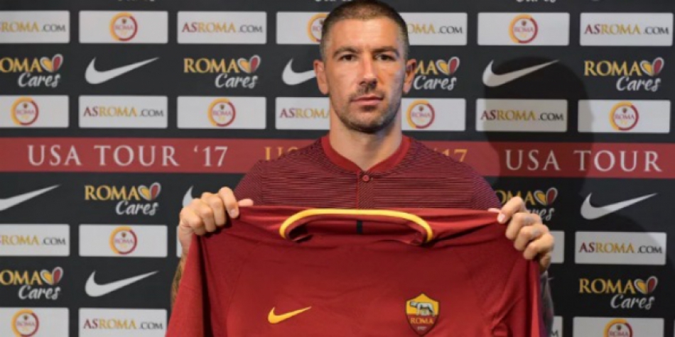 6 -  Sérvia - 521 jogadores atuam fora de suas fronteiras, com a Bósnia sendo o destino mais efetivo: quase 10% dos jogadores. A Itália vem atrás. Lá atua o astro Kolarov, da Roma.