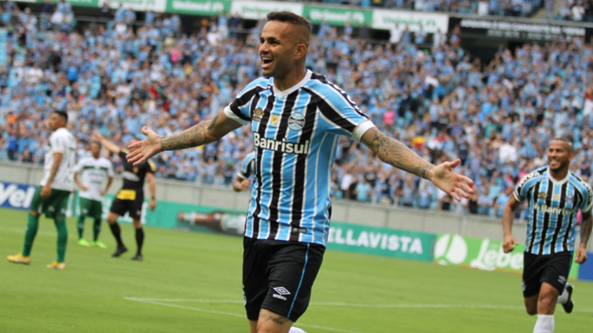 Luan conquistou a Libertadores de 2013 com o Grêmio e ainda foi eleito o melhor jogador da competição.