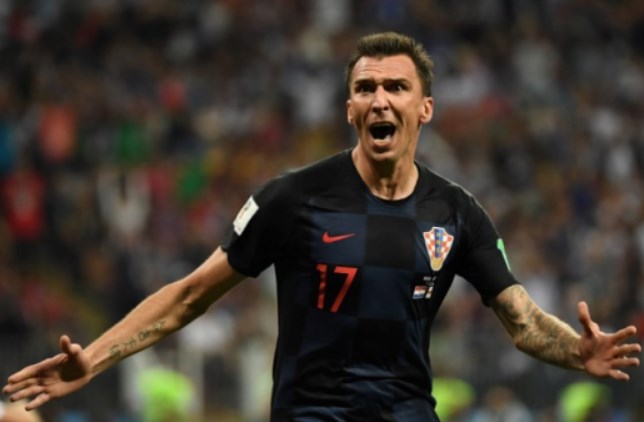 ESQUENTOU - Mario Mandzukic está próximo de um retorno à Itália. De acordo com a "Sport Itália", a Fiorentina negocia com o atacante croata um contrato de duas temporadas.